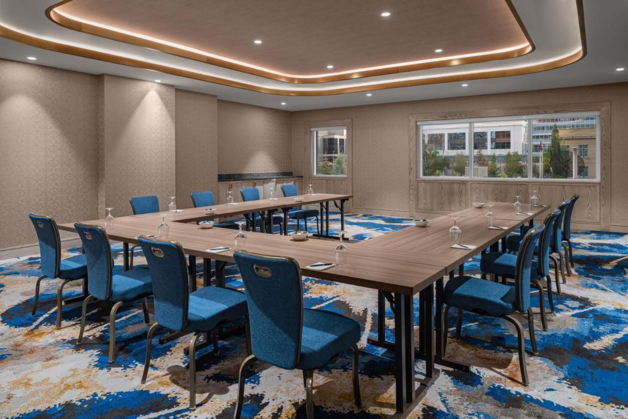 Courtyard By Marriott Calgary Downtown Hotel Eksteriør billede